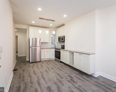 537 N 33rd Street - Photo Thumbnail 2