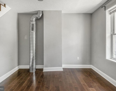 2564 Collins Street - Photo Thumbnail 3