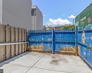 2564 Collins Street - Photo Thumbnail 9