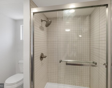 2564 Collins Street - Photo Thumbnail 21