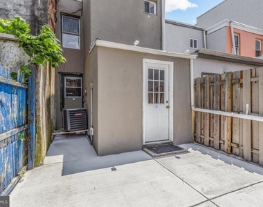 2564 Collins Street - Photo Thumbnail 10