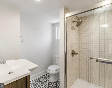 2564 Collins Street - Photo Thumbnail 19