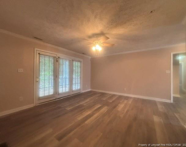 380 Bubble Creek Court - Photo Thumbnail 6
