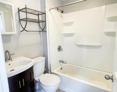 2642 Brown Street - Photo Thumbnail 9
