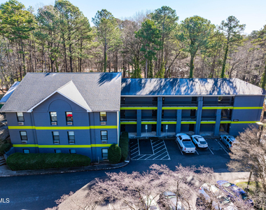 5104 Hollyridge Drive - Photo Thumbnail 19