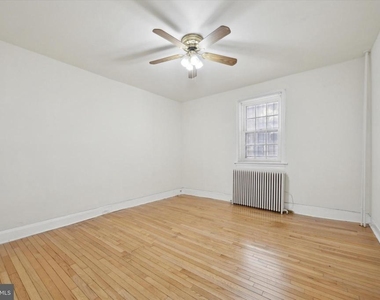 1817 Spruce Street - Photo Thumbnail 12