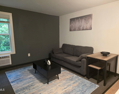 5104 Hollyridge Drive - Photo Thumbnail 13