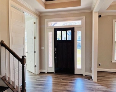 1717 Banks View Drive - Photo Thumbnail 2