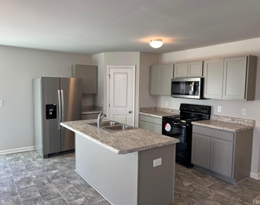 179 Maple Tree Lane - Photo Thumbnail 1