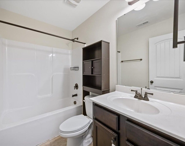 139 Smart Court - Photo Thumbnail 18