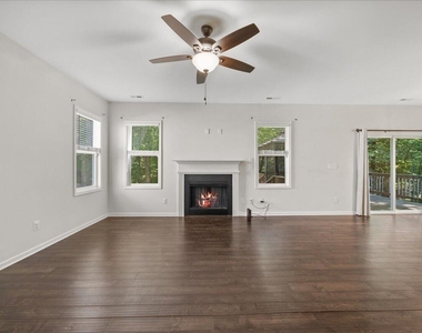139 Smart Court - Photo Thumbnail 6