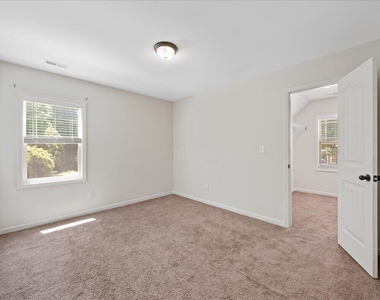 139 Smart Court - Photo Thumbnail 12