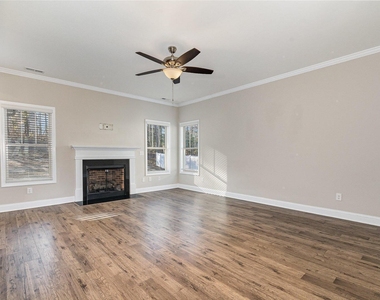 373 Neuse Landing Drive - Photo Thumbnail 5
