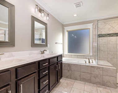 373 Neuse Landing Drive - Photo Thumbnail 18