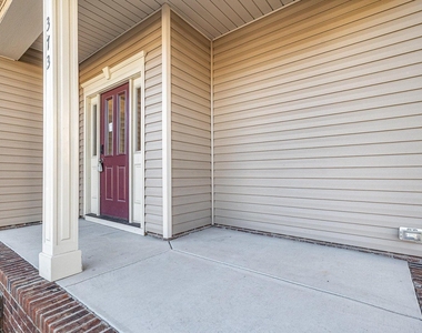 373 Neuse Landing Drive - Photo Thumbnail 4