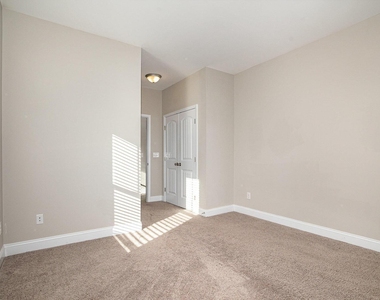 373 Neuse Landing Drive - Photo Thumbnail 20