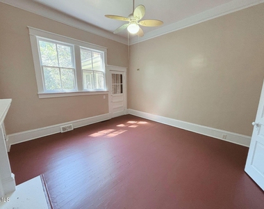 114 Forest Avenue - Photo Thumbnail 12