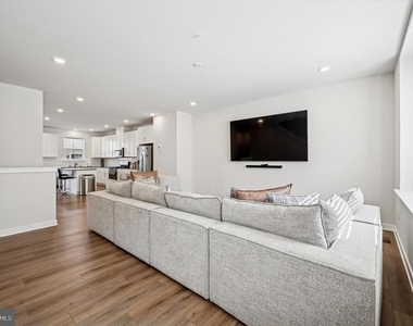 7 Kusy Terrace - Photo Thumbnail 11