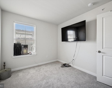 7 Kusy Terrace - Photo Thumbnail 15