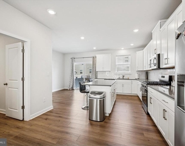 7 Kusy Terrace - Photo Thumbnail 2