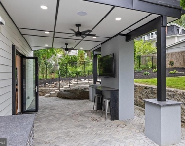 354 Winding Way - Photo Thumbnail 18