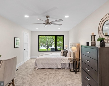 354 Winding Way - Photo Thumbnail 50