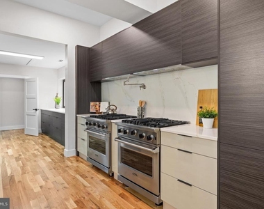 354 Winding Way - Photo Thumbnail 7