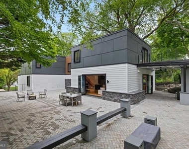 354 Winding Way - Photo Thumbnail 20