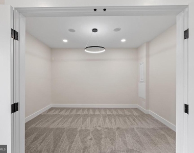 354 Winding Way - Photo Thumbnail 32