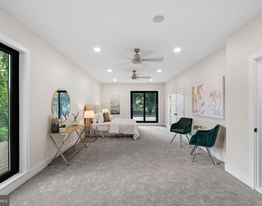 354 Winding Way - Photo Thumbnail 30