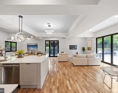 354 Winding Way - Photo Thumbnail 11
