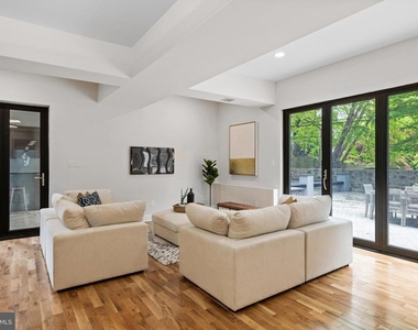 354 Winding Way - Photo Thumbnail 14