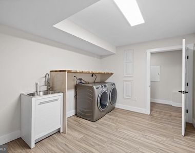 354 Winding Way - Photo Thumbnail 92