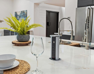 354 Winding Way - Photo Thumbnail 4