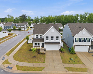 1401 Addison Lake Street - Photo Thumbnail 3
