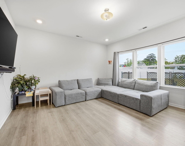 1401 Addison Lake Street - Photo Thumbnail 10