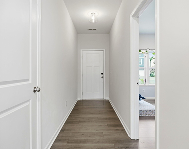 1401 Addison Lake Street - Photo Thumbnail 8