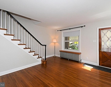 1318 Cherry Street - Photo Thumbnail 3