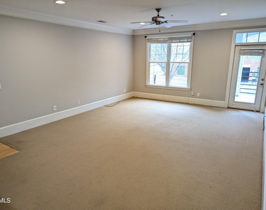 401 Finsbury Street - Photo Thumbnail 4