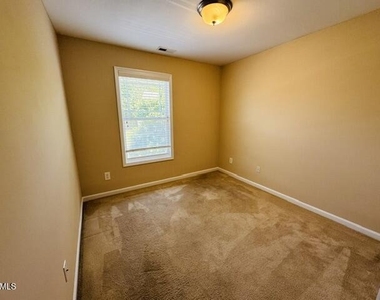 705 Keystone Park Drive - Photo Thumbnail 13