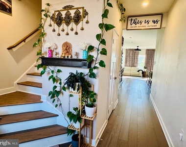 252 Chase Drive - Photo Thumbnail 1