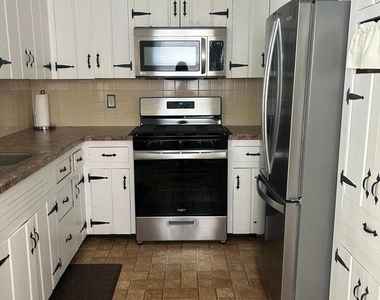 337 Highland Avenue - Photo Thumbnail 9