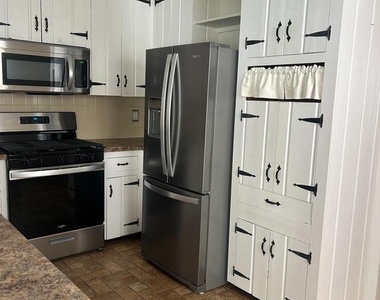 337 Highland Avenue - Photo Thumbnail 8