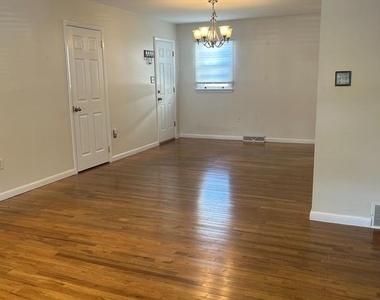 337 Highland Avenue - Photo Thumbnail 5