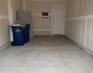 612 Brass Ln - Photo Thumbnail 7