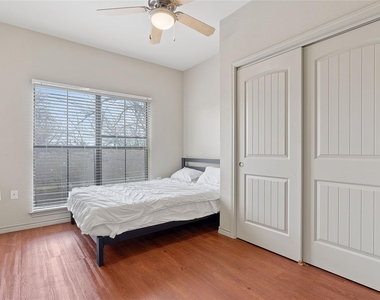 5117 N Lamar Blvd - Photo Thumbnail 3