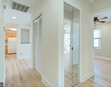 49 Mistletoe Lane - Photo Thumbnail 12