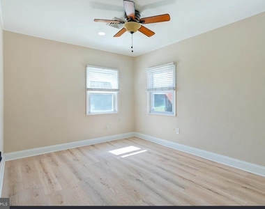 49 Mistletoe Lane - Photo Thumbnail 14
