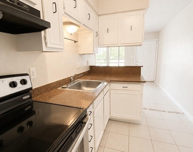 4303 Duval St - Photo Thumbnail 4