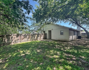 2008 Alex Ave - Photo Thumbnail 21